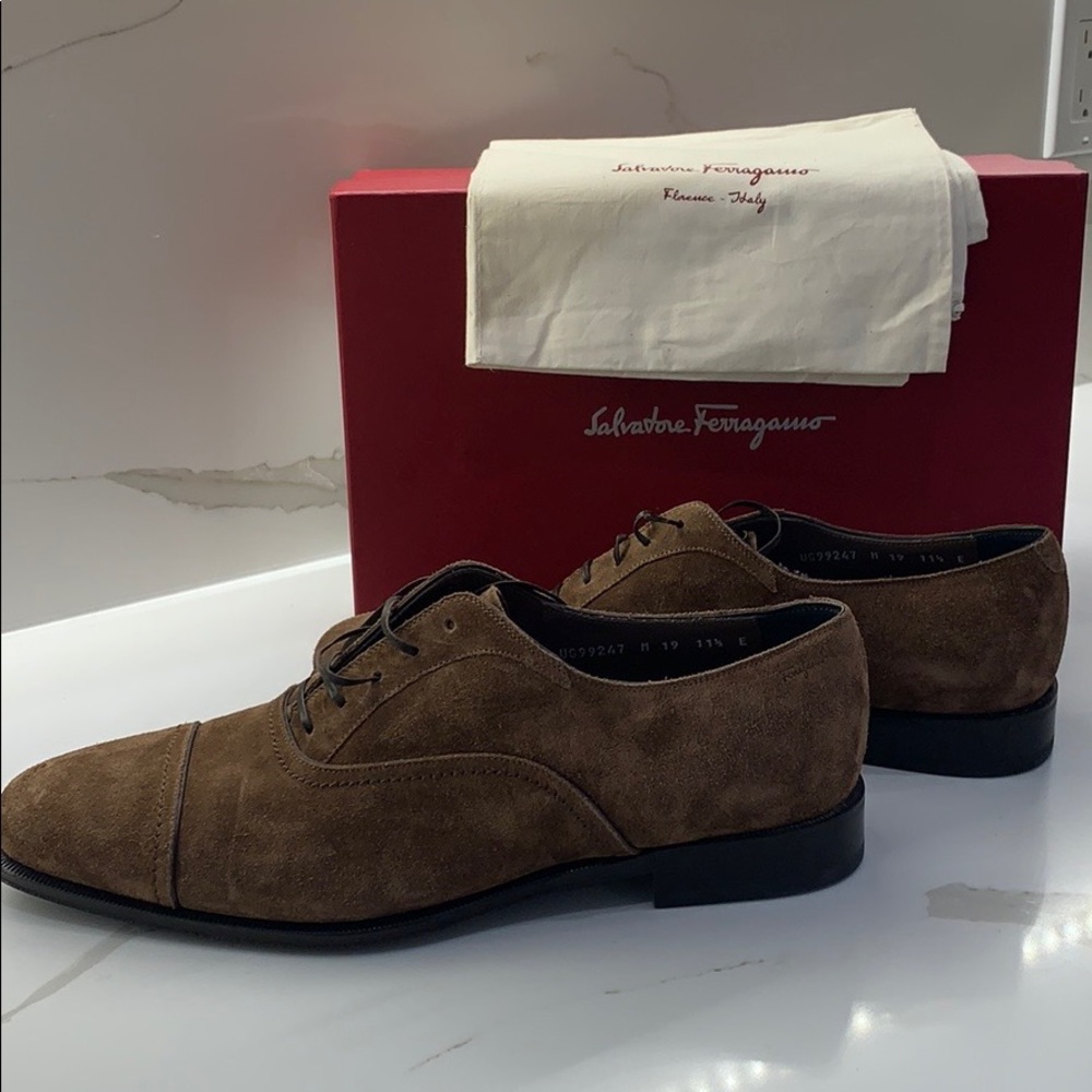 Salvatore Ferragamo 11.5E suede brown